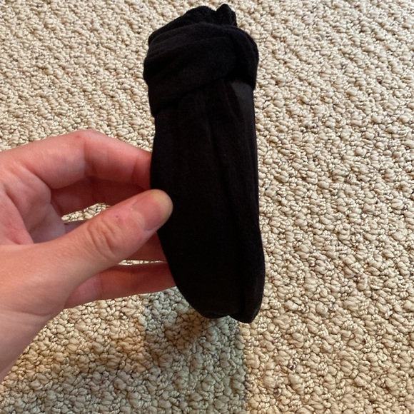 BLACK HEADBAND! - Picture 3 of 3